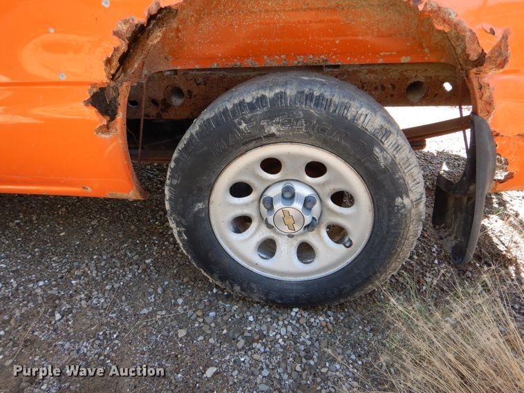 image for item DH6160 2003 Chevrolet Silverado 1500 pickup truck