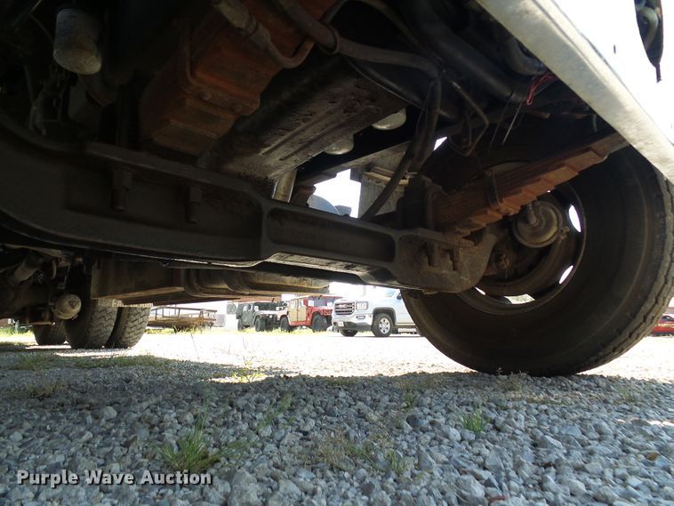 image for item DI0665 1988 Ford L8000 fire truck