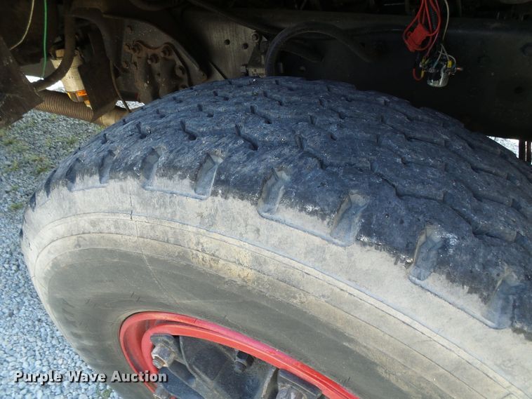 image for item DI0665 1988 Ford L8000 fire truck