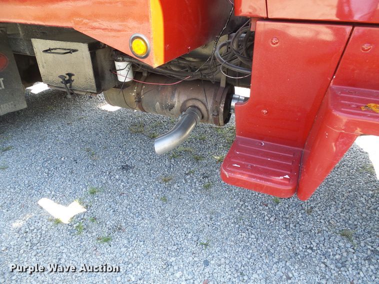 image for item DI0665 1988 Ford L8000 fire truck