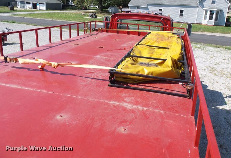 image for item DI0665 1988 Ford L8000 fire truck