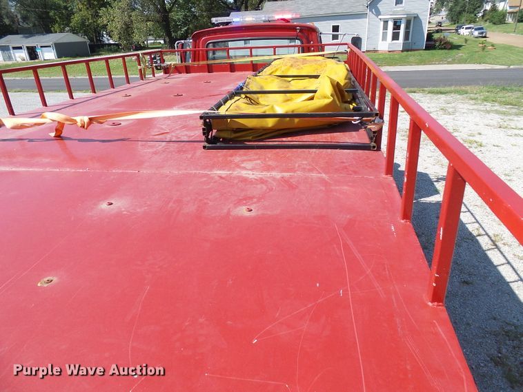 image for item DI0665 1988 Ford L8000 fire truck