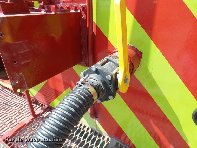 image for item DI0665 1988 Ford L8000 fire truck