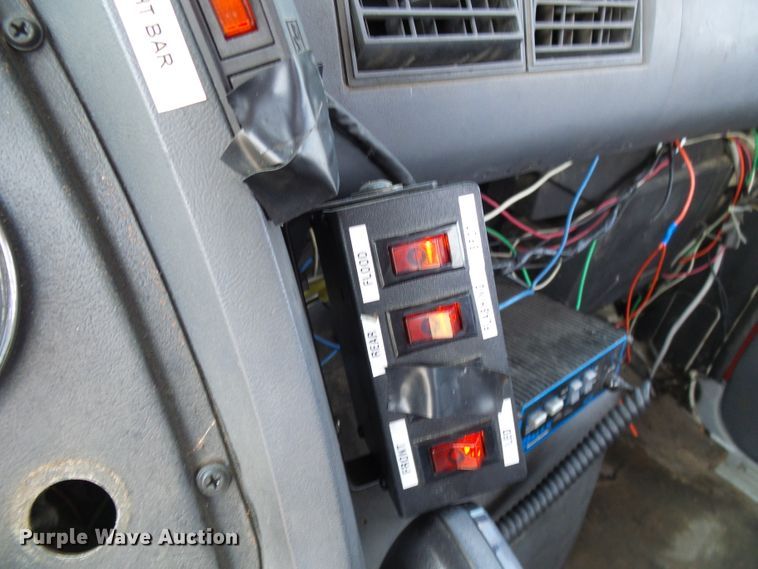 image for item DI0665 1988 Ford L8000 fire truck