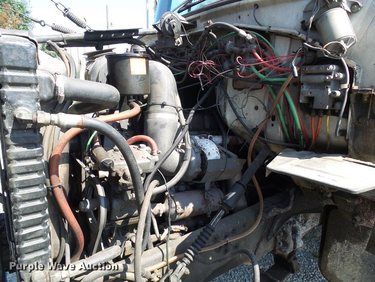 image for item DI0665 1988 Ford L8000 fire truck