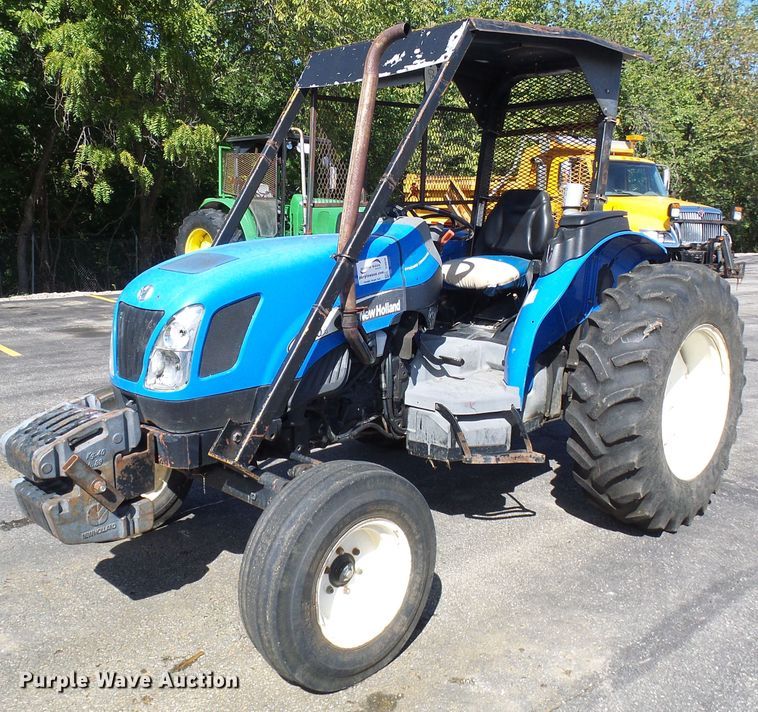 image for item DI0676 2004 New Holland TN70A tractor