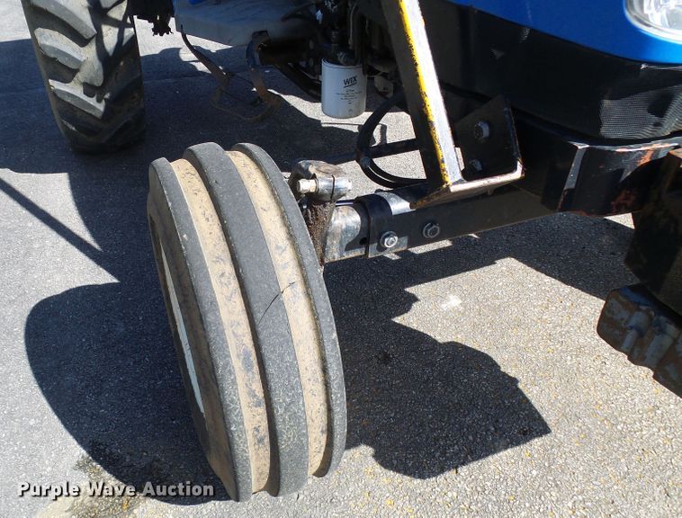 image for item DI0676 2004 New Holland TN70A tractor
