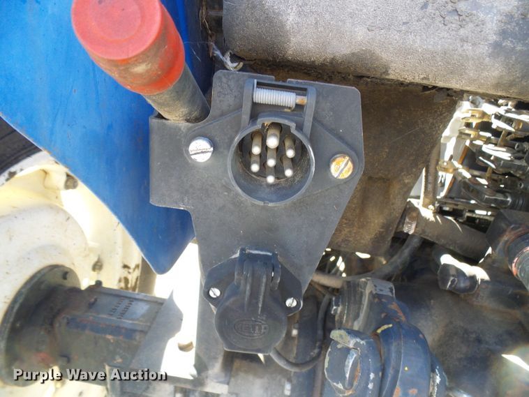 image for item DI0676 2004 New Holland TN70A tractor