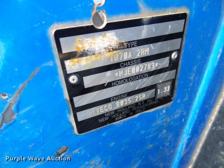 image for item DI0676 2004 New Holland TN70A tractor