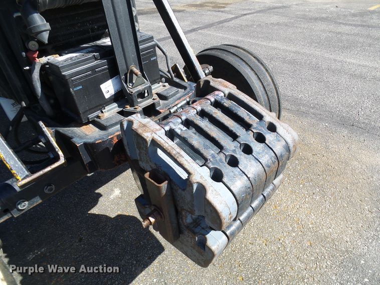 image for item DI0676 2004 New Holland TN70A tractor