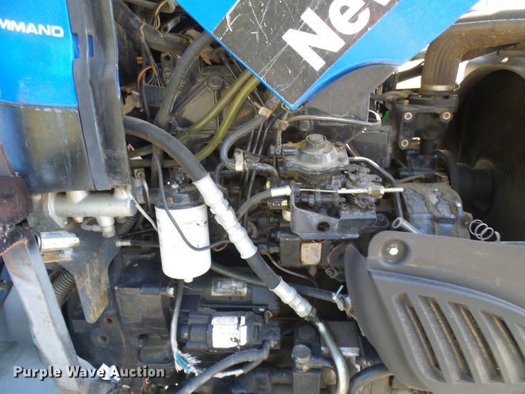 image for item DI0676 2004 New Holland TN70A tractor