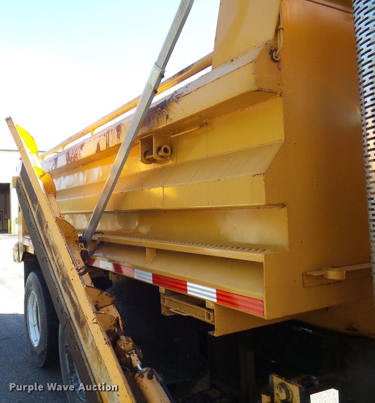 image for item DI0677 2006 International 7400 dump truck