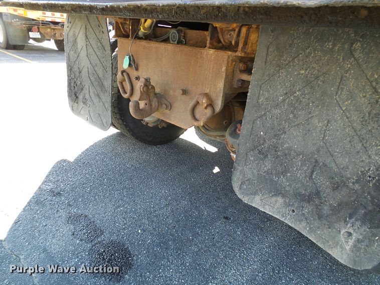 image for item DI0677 2006 International 7400 dump truck