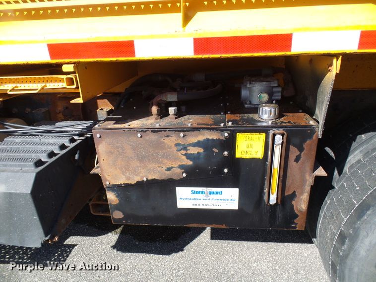 image for item DI0677 2006 International 7400 dump truck