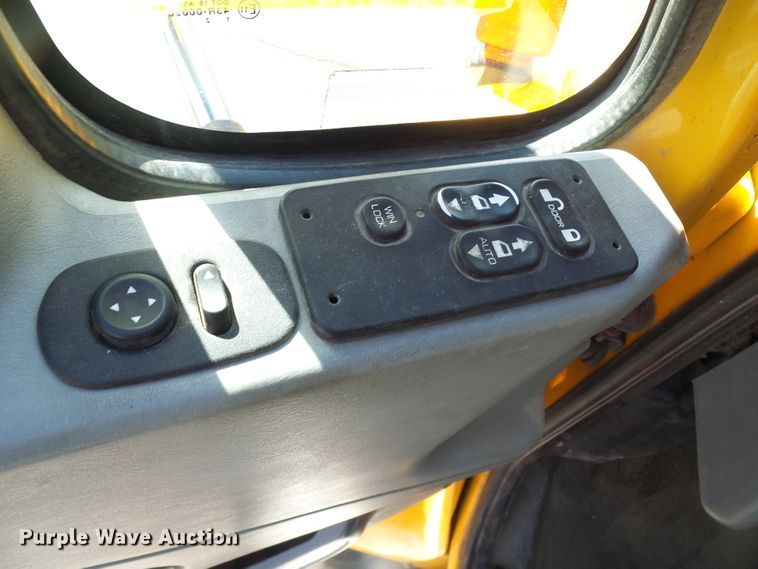 image for item DI0677 2006 International 7400 dump truck