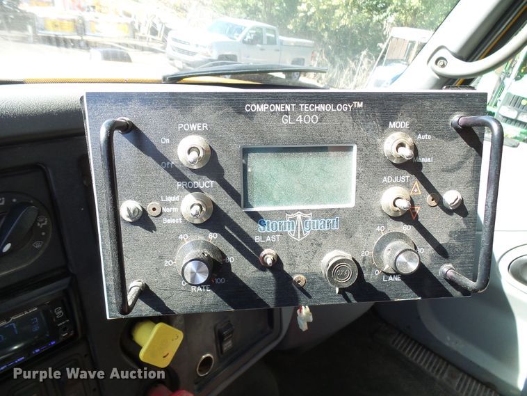 image for item DI0677 2006 International 7400 dump truck