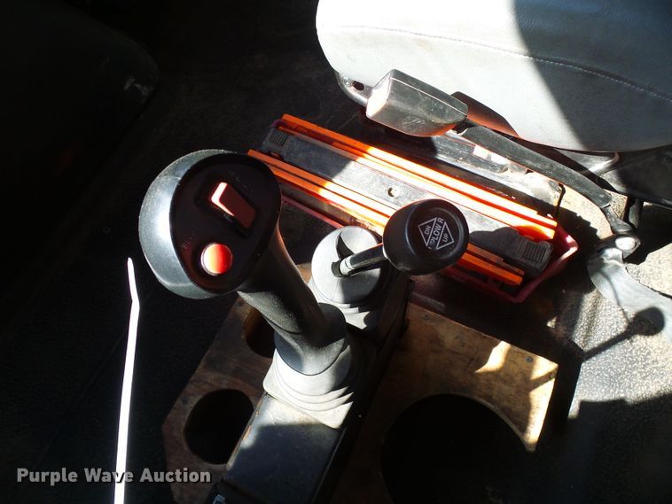 image for item DI0677 2006 International 7400 dump truck