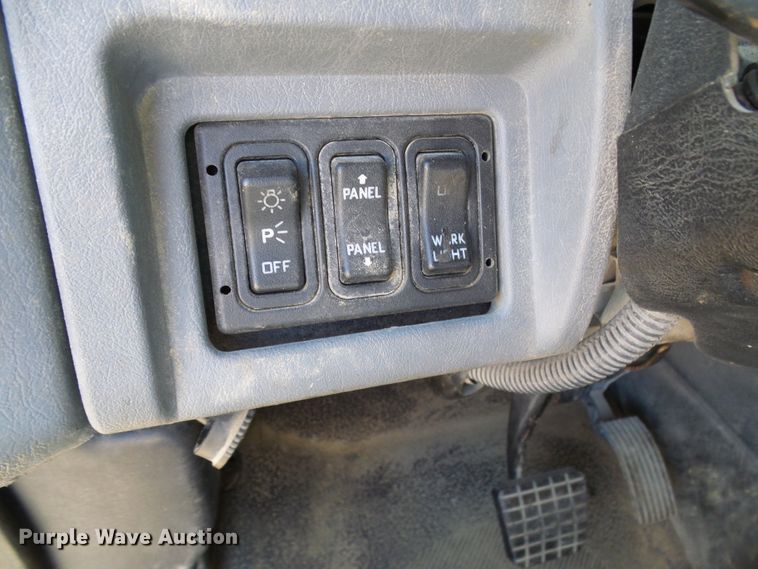 image for item DI0677 2006 International 7400 dump truck