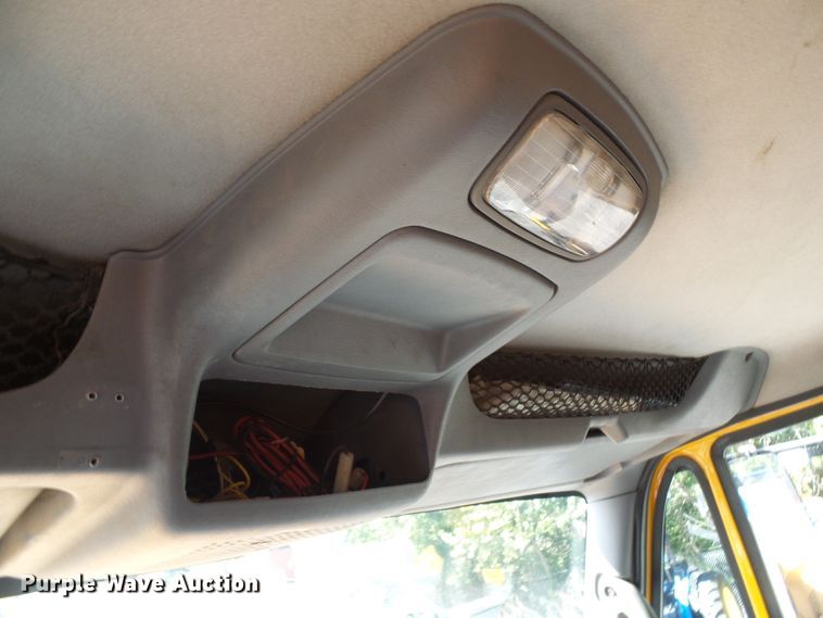 image for item DI0677 2006 International 7400 dump truck