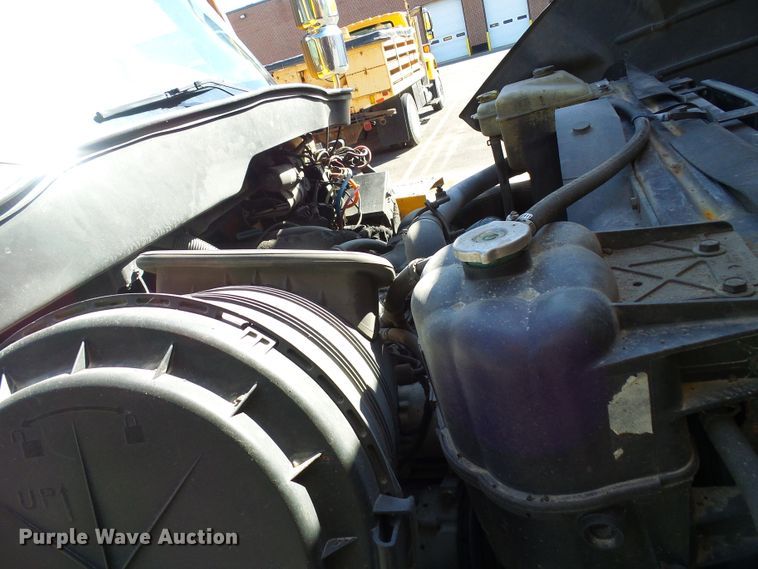 image for item DI0677 2006 International 7400 dump truck