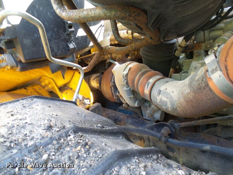 image for item DI0677 2006 International 7400 dump truck