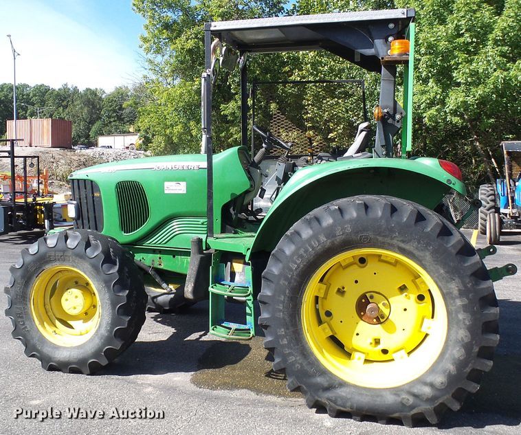 image for item DI0678 2002 John Deere 6420 MFWD tractor