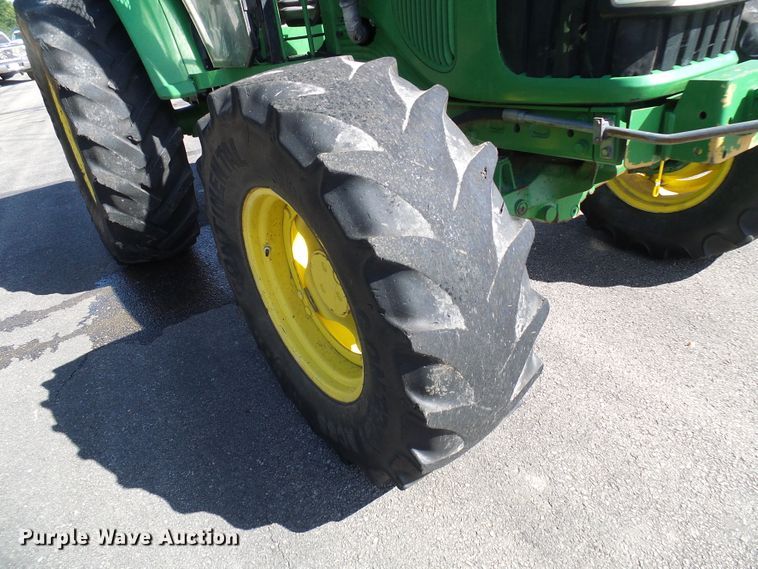 image for item DI0678 2002 John Deere 6420 MFWD tractor