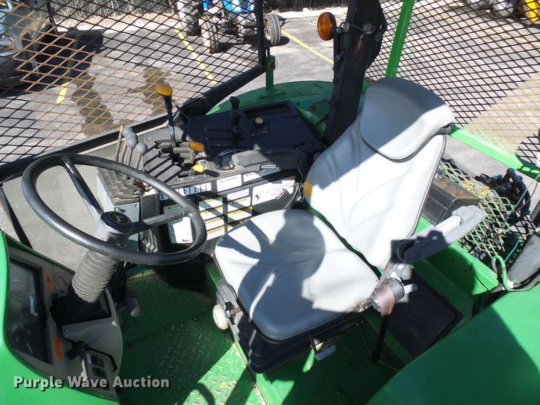 image for item DI0678 2002 John Deere 6420 MFWD tractor