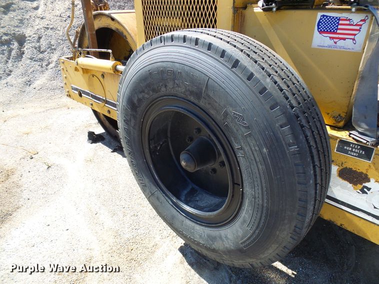 image for item DI0679 Ferguson 46A double drum vibratory roller