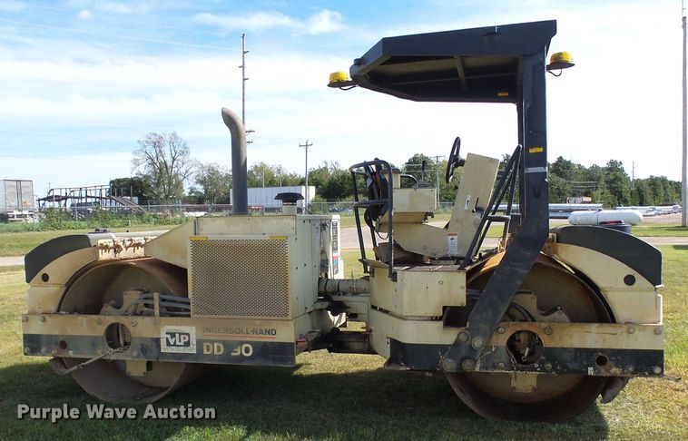 image for item DI0680 Ingersoll Rand DD90 double drum vibratory roller