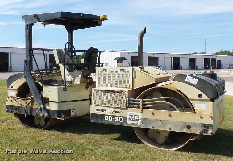 image for item DI0680 Ingersoll Rand DD90 double drum vibratory roller
