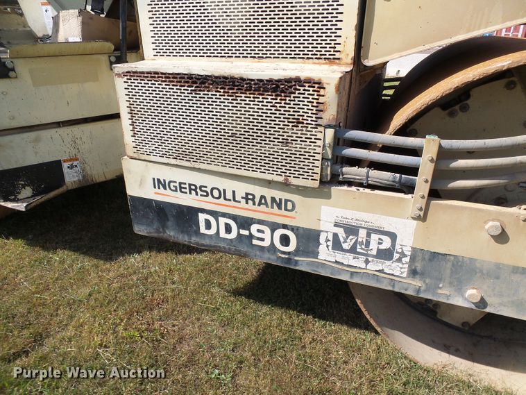 image for item DI0680 Ingersoll Rand DD90 double drum vibratory roller