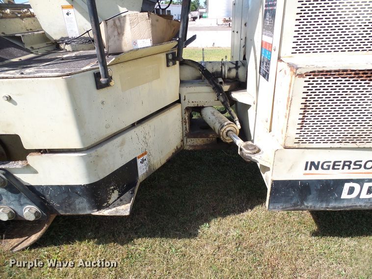 image for item DI0680 Ingersoll Rand DD90 double drum vibratory roller