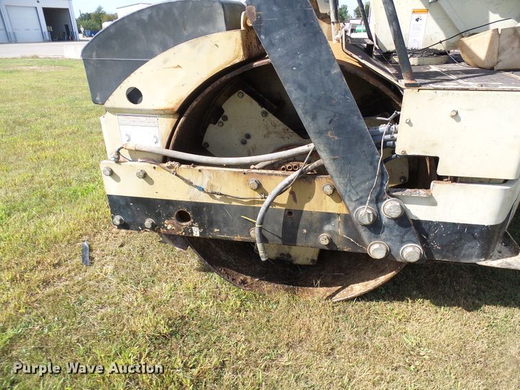 image for item DI0680 Ingersoll Rand DD90 double drum vibratory roller