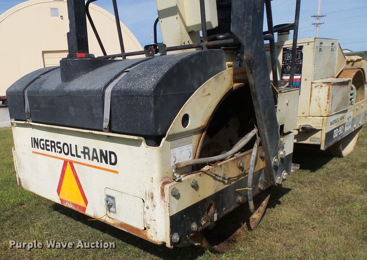 image for item DI0680 Ingersoll Rand DD90 double drum vibratory roller