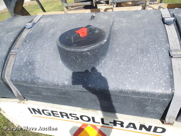 image for item DI0680 Ingersoll Rand DD90 double drum vibratory roller