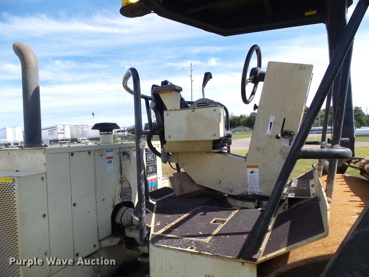 image for item DI0680 Ingersoll Rand DD90 double drum vibratory roller