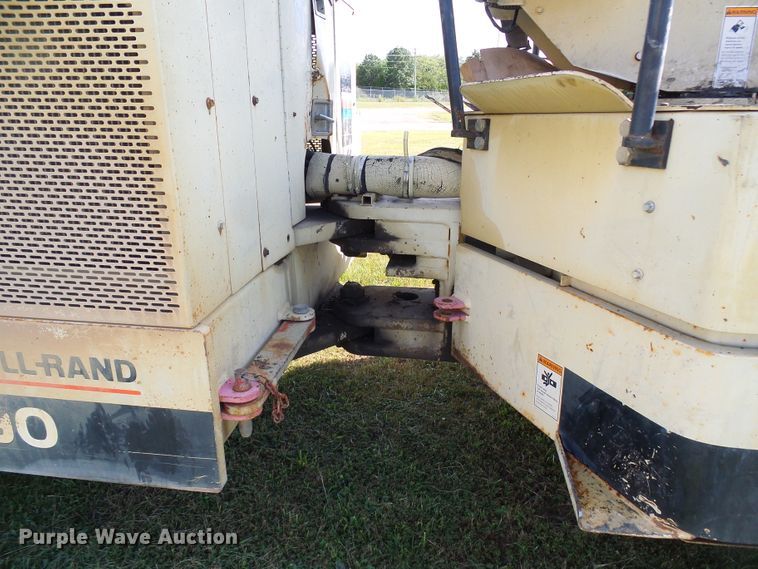 image for item DI0680 Ingersoll Rand DD90 double drum vibratory roller