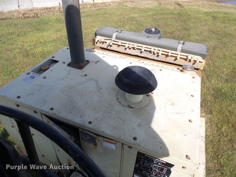 image for item DI0680 Ingersoll Rand DD90 double drum vibratory roller