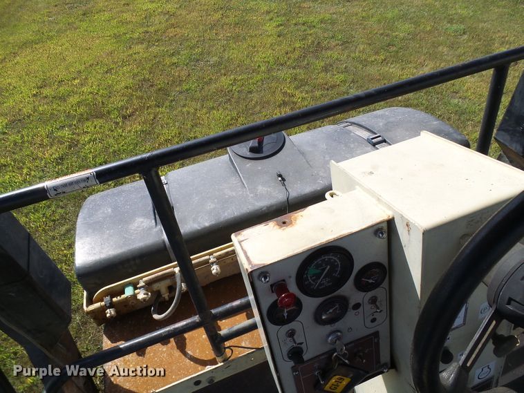 image for item DI0680 Ingersoll Rand DD90 double drum vibratory roller