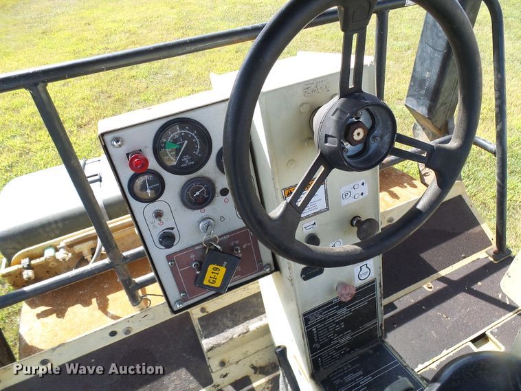 image for item DI0680 Ingersoll Rand DD90 double drum vibratory roller