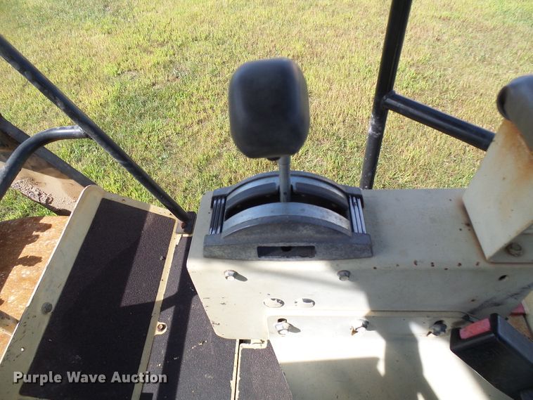 image for item DI0680 Ingersoll Rand DD90 double drum vibratory roller