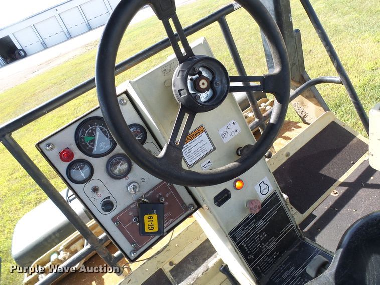 image for item DI0680 Ingersoll Rand DD90 double drum vibratory roller