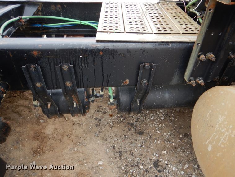 image for item DI2298 1999 Freightliner FLD semi truck