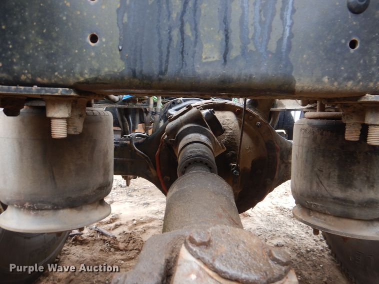 image for item DI2298 1999 Freightliner FLD semi truck