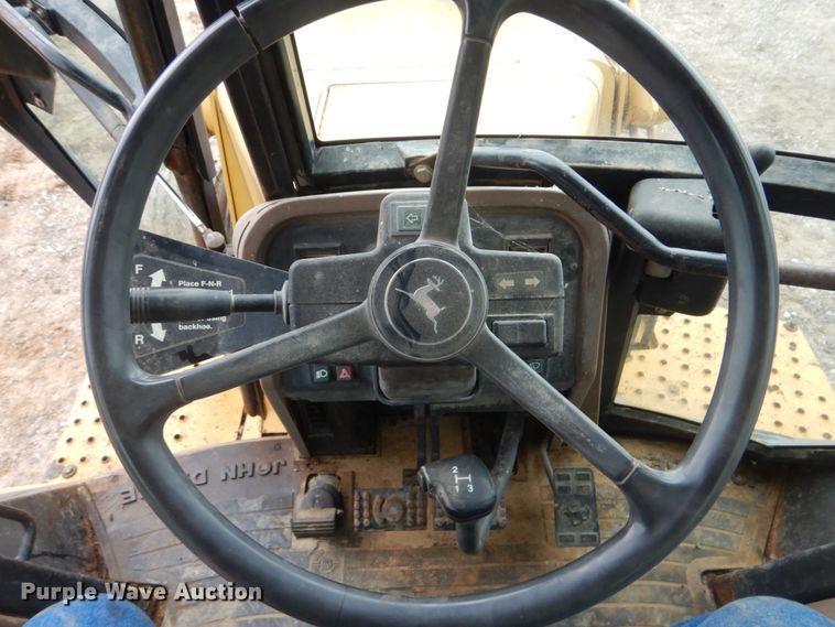 image for item DI2299 1995 John Deere 310D backhoe