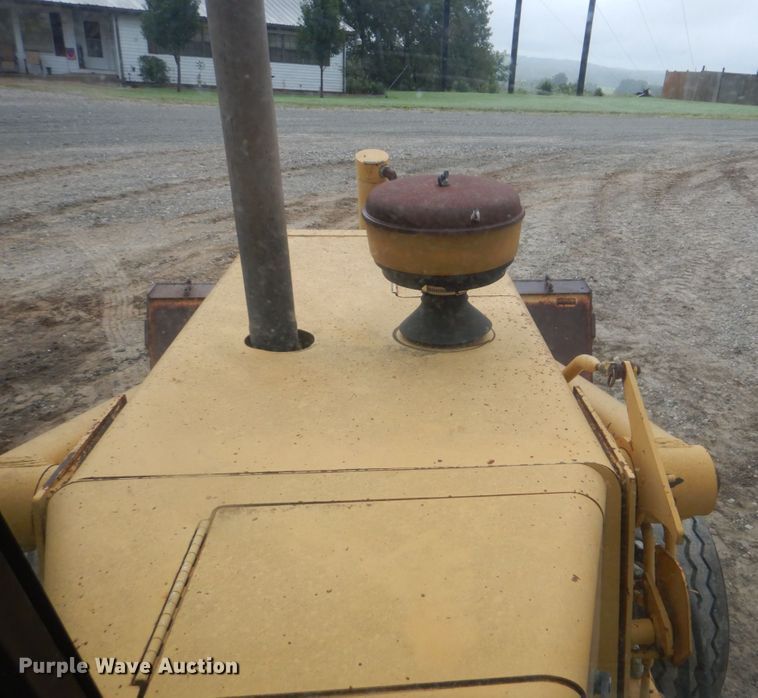 image for item DI2299 1995 John Deere 310D backhoe