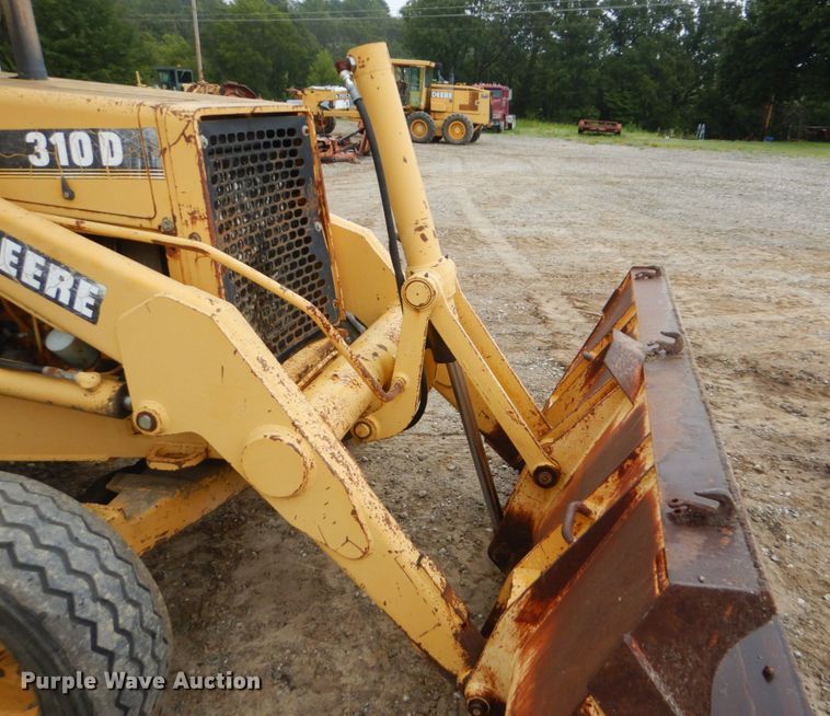 image for item DI2299 1995 John Deere 310D backhoe
