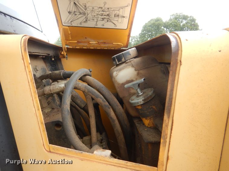 image for item DI2299 1995 John Deere 310D backhoe