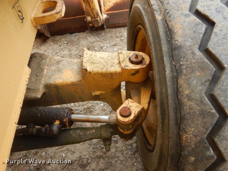 image for item DI2299 1995 John Deere 310D backhoe